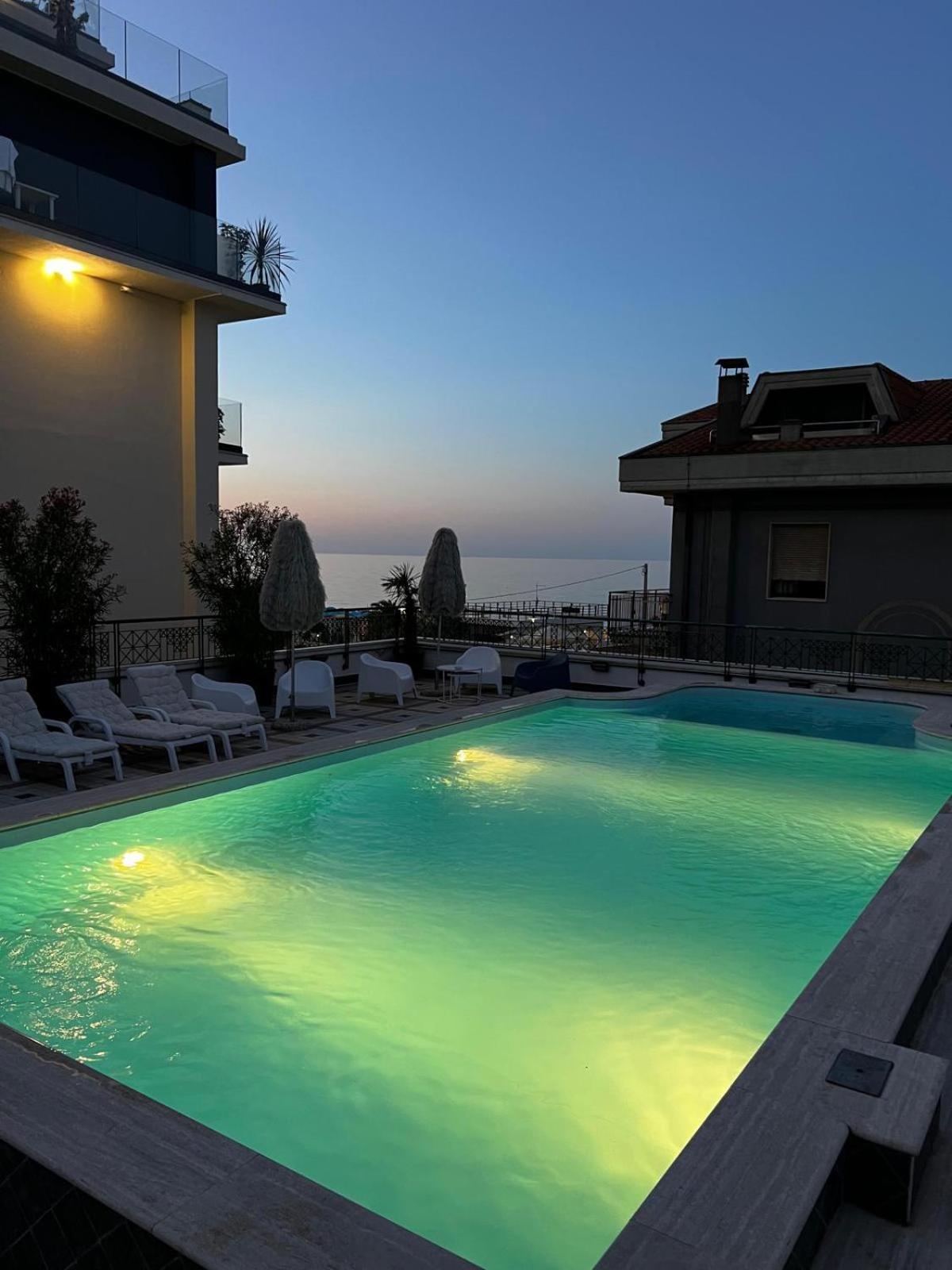 Hotel Costa Verde Pineto Buitenkant foto