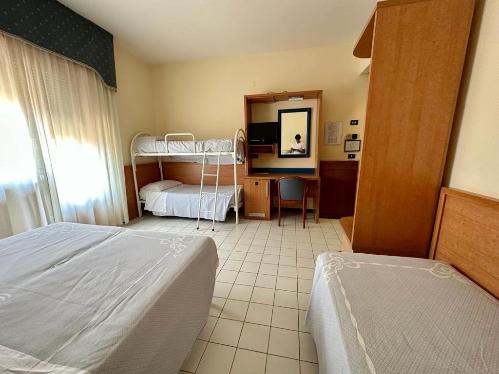 Hotel Costa Verde Pineto Buitenkant foto
